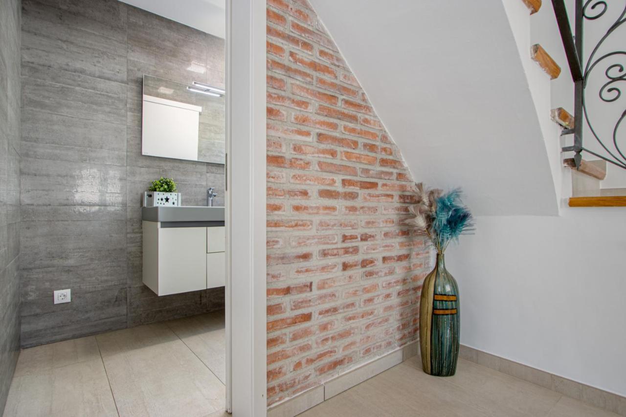 Goldhome - New House With Private Heated Pool, Parking, Wifi, Games Room Empuriabrava Luaran gambar