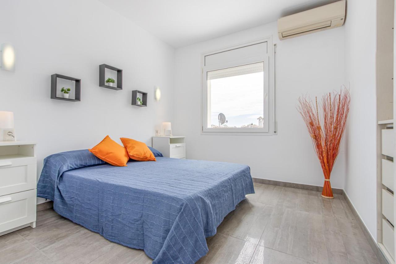 Goldhome - New House With Private Heated Pool, Parking, Wifi, Games Room Empuriabrava Luaran gambar