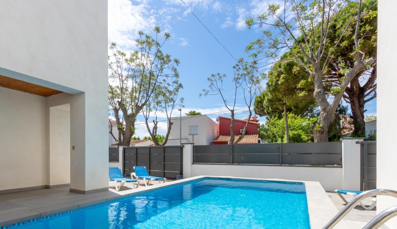 Goldhome - New House With Private Heated Pool, Parking, Wifi, Games Room Empuriabrava Luaran gambar