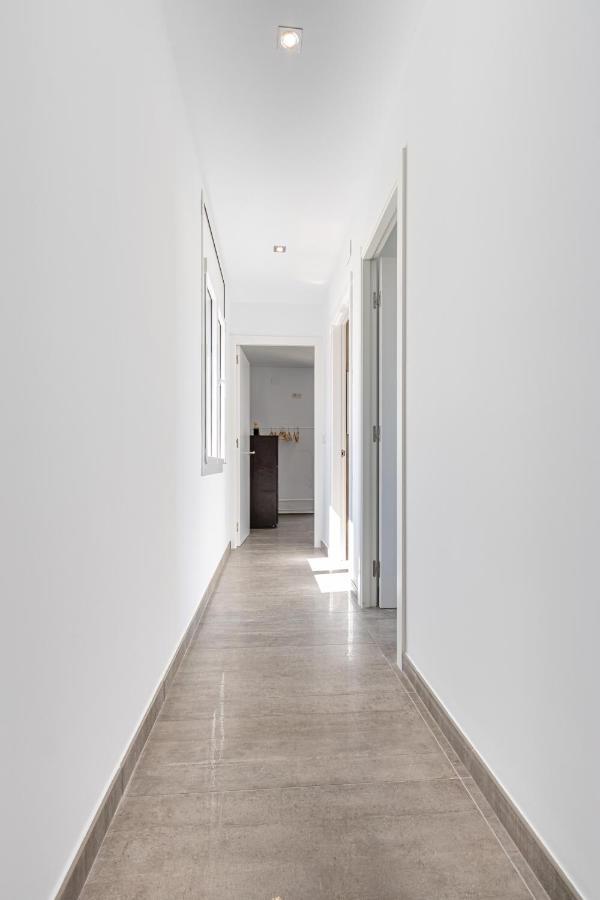 Goldhome - New House With Private Heated Pool, Parking, Wifi, Games Room Empuriabrava Luaran gambar