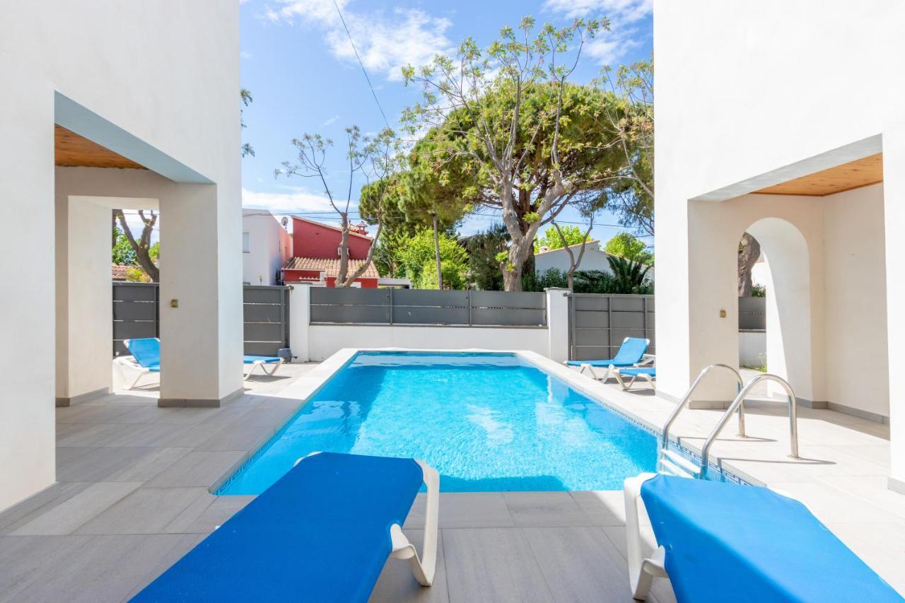 Goldhome - New House With Private Heated Pool, Parking, Wifi, Games Room Empuriabrava Luaran gambar