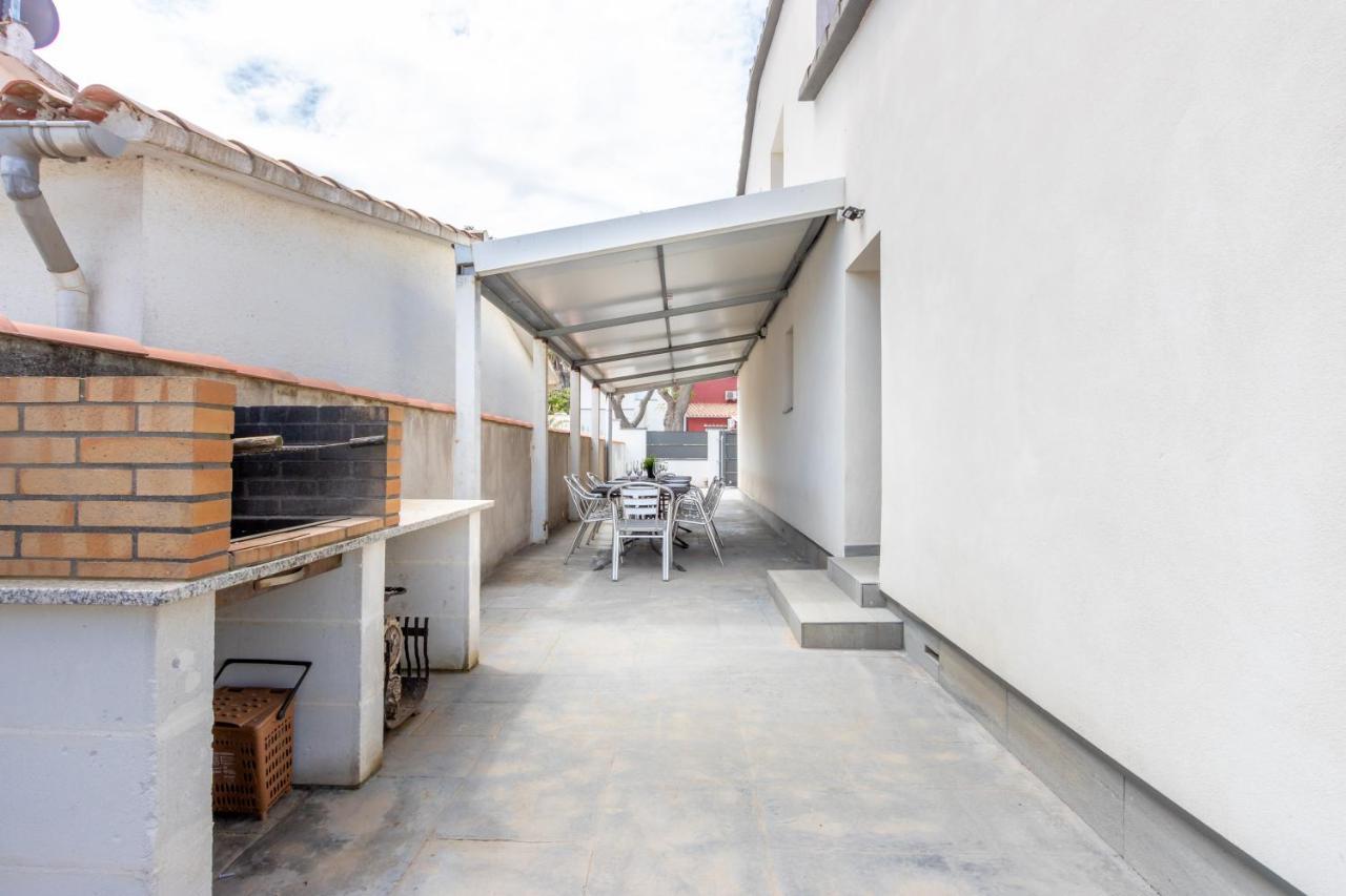 Goldhome - New House With Private Heated Pool, Parking, Wifi, Games Room Empuriabrava Luaran gambar